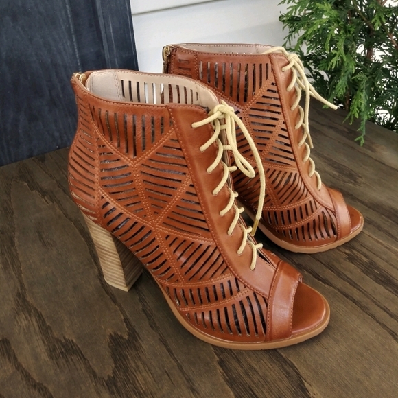 CHELSEA MORELAND SHOES - Picture 2 of 7